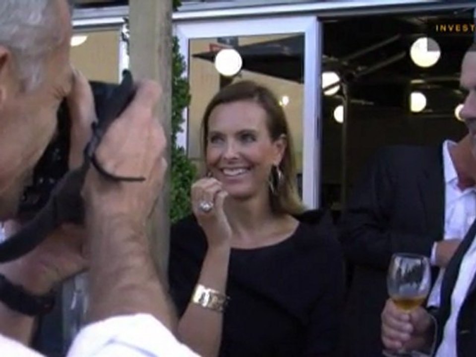 Carole Bouquet présente son vin sicilien à Reims