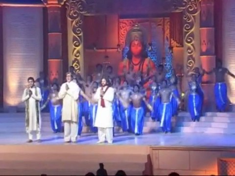 Amitabh Bachchan Recites Hanuman Chalisa
