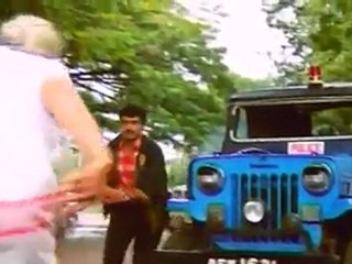 AUTO RANI - Niramalamma Gets Chased