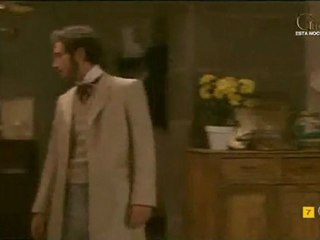 TRISTAN BUSCA A ROSARIO EN LA COCINA ESTAS AHI ROSARIO Y PEPA SE ESCONDE AL OIRLO 11-10-2011