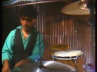 (להקת אטרף - שולה (לא מצונזר