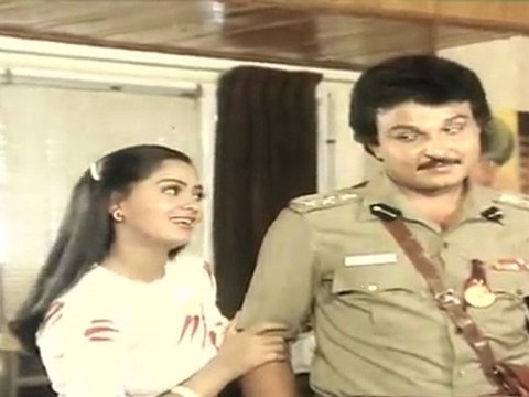 Nippulanti Manishe - Radha speaking to Sharath Babu