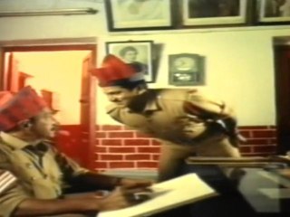 Valujada Tolubeltu - Rajendra Prasad Guards The Station