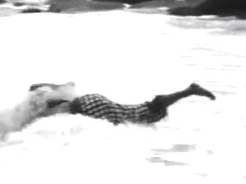 Muthu Mandapam - Ss Rajendran Saves Heroine