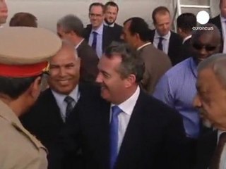 İngiltere Savunma Bakanı Liam Fox istifa etti