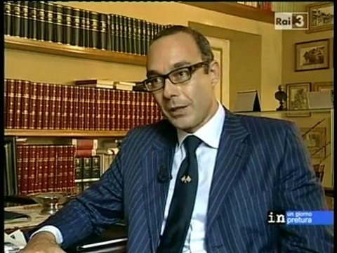 G8 DIECI ANNI DOPO (UN GIORNO IN PRETURA) 4/5