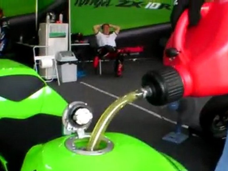 2008 Kawasaki ZX-10R full test