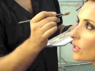 Un calendario une a 23 famosos por una buena causa-  Divinity