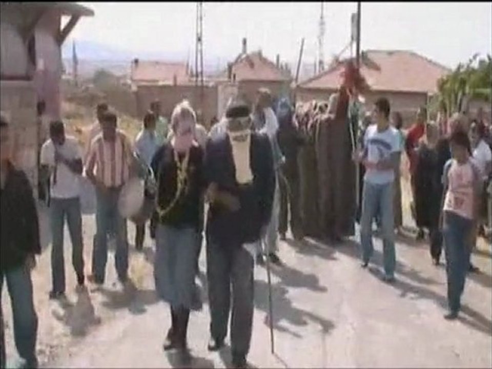 '' Ergün ÇELİK '' yönetiminde deve oyunu...