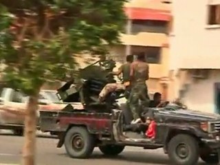 NTC forces fight for Sirte