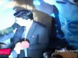 Shahrukh Strikes Poses With Gauri & Shahana Goswami At Volkswagen Phaeton Launch Event