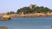 chateau de costaeres plage de st guirec  ploumanach perros guirec sur la côte de granite rose