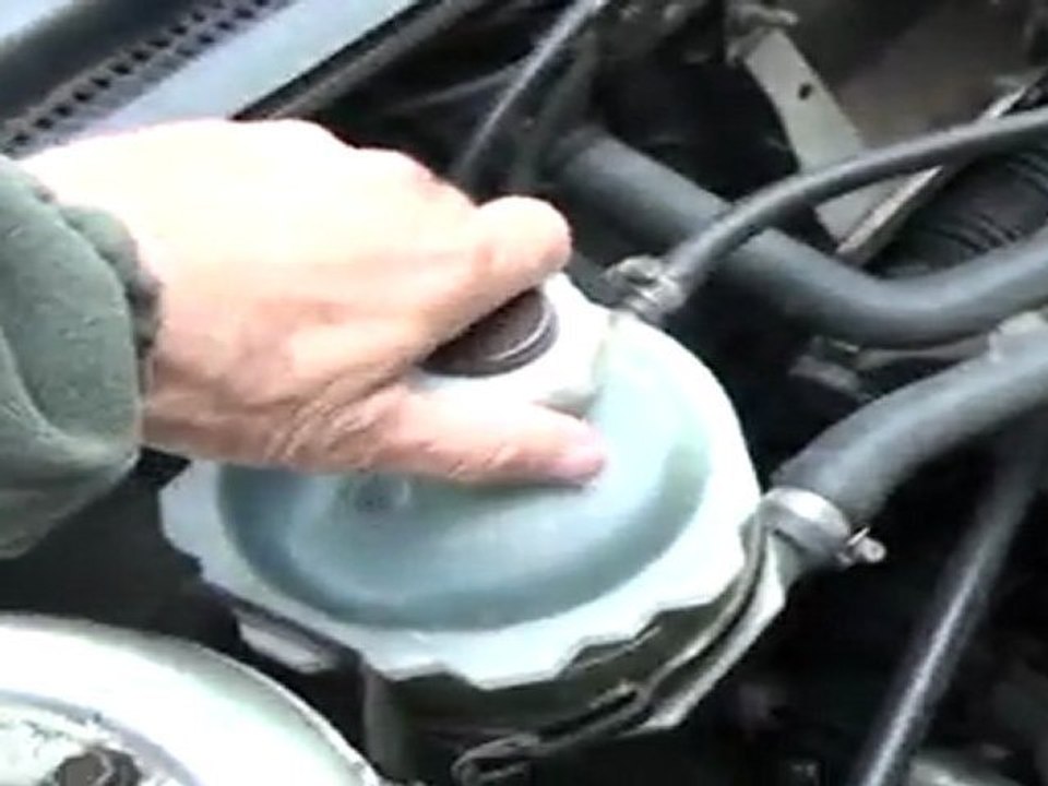 20111012101514 Nevada/j7r: tu continues de m'émerveiller, et je sens que ça va encore dure longtemps: il faut croiser les doigts, et ne rien changer à conduite et entretien! Par contre, il faudrait changer les routes urbaines surtout (ralentiseurs abus