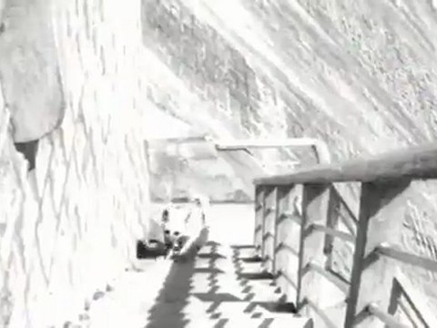 Deiva Thirumagal - Muthuraman Killing Villain at climax