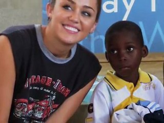 Miley Cyrus vient en aide à Haïti