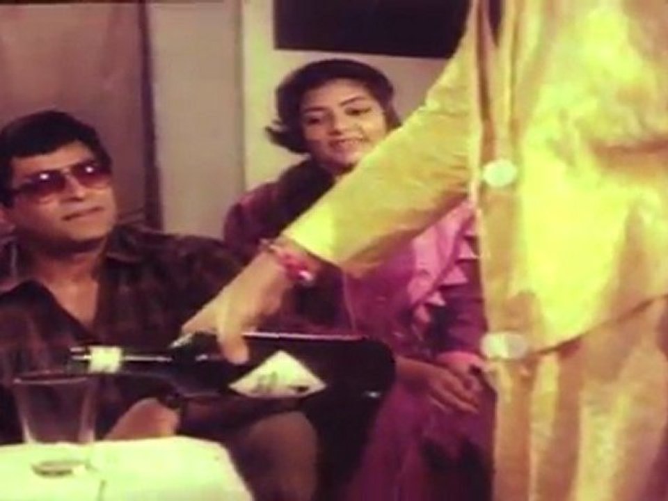 Simhadwani - Heroine Harassed by Bad Guy