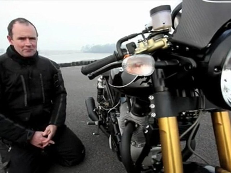 Norton Cafe Racer SP vs. Triumph Thruxton