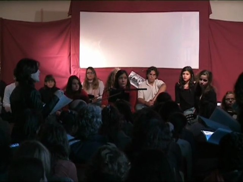 Καλλιτεχνικό Γυμνάσιο 2006-11-16 γιορτή για την 17 Νοέμβρη