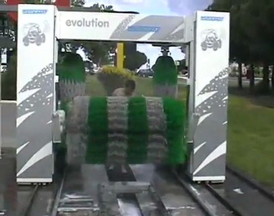 Car wash (Rémi GAILLARD)