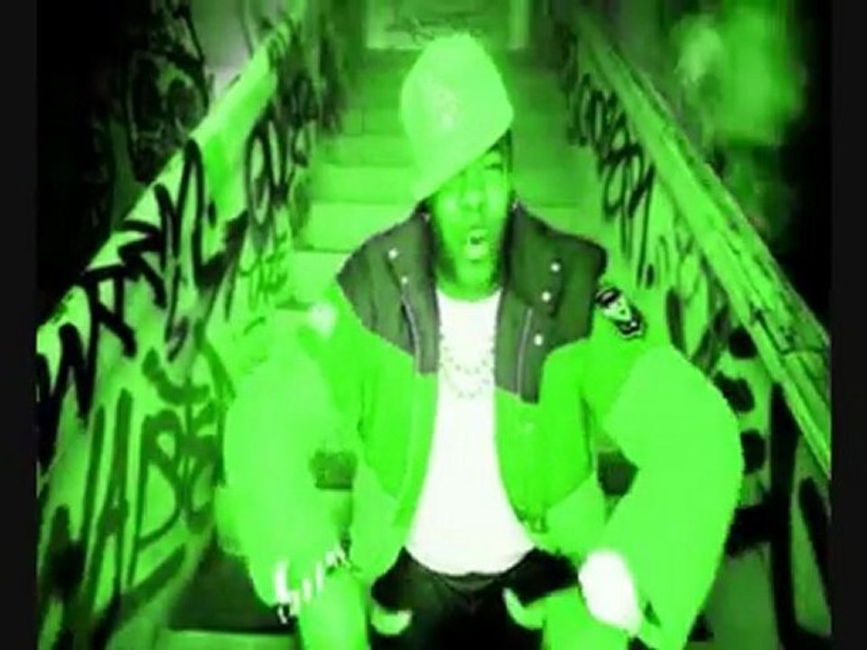 Chris Brown Ft Busta Rhymes & Lil Wayne-Look At Me That Way