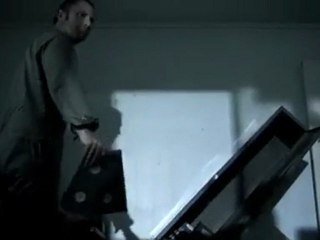 Opening 4 Minutes - Clip Opening 4 Minutes (English)