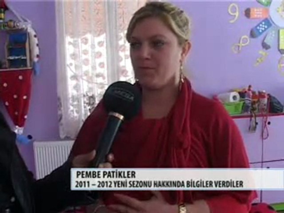 10-PEMBE PATİKLER