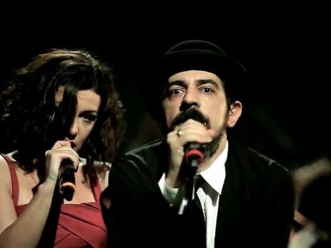 Model feat. Okan Bayülgen - Kral Baykus (HD)