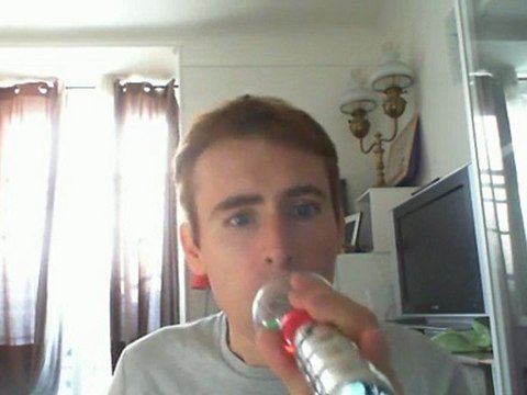 Wiwi égratigne honey de Willy Denzey