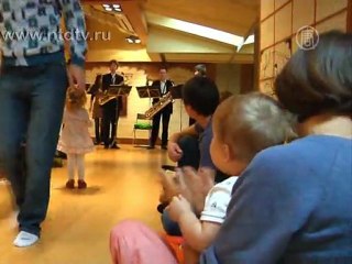 Живая музыка с пеленок помогает развитию ребенка