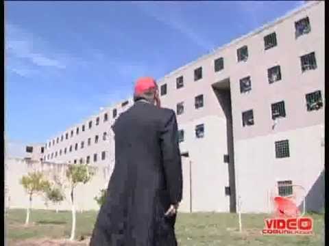 Napoli - Crescenzio Sepe parlando ai detenuti di Secondigliano 1