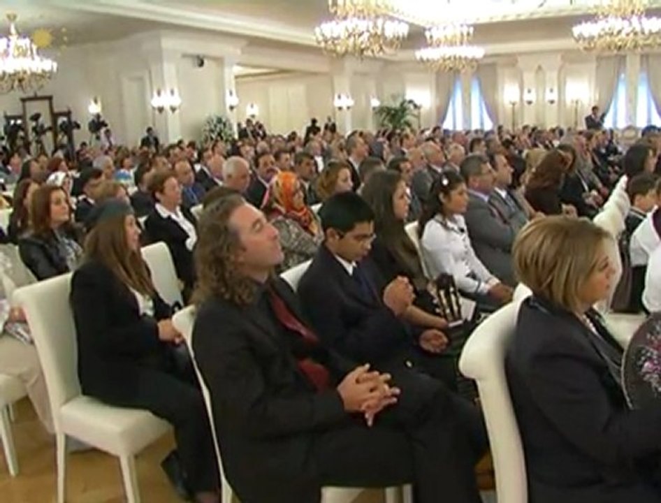 "Emekliyiz Gönüllüyüz" Projesi: Arzum Onan ve Mehmet Aslantuğ