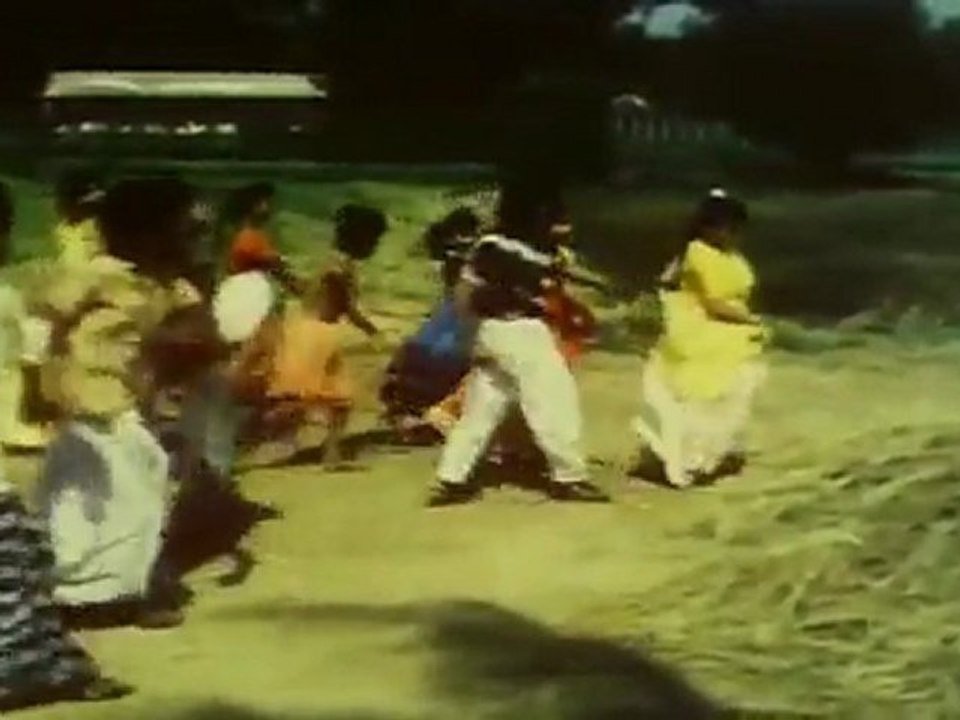 POOVIN RAAGAM-SONG3.mov