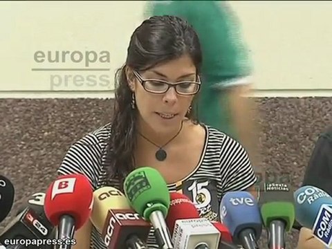 'Indignados' se querellan contra Puig por desalojo