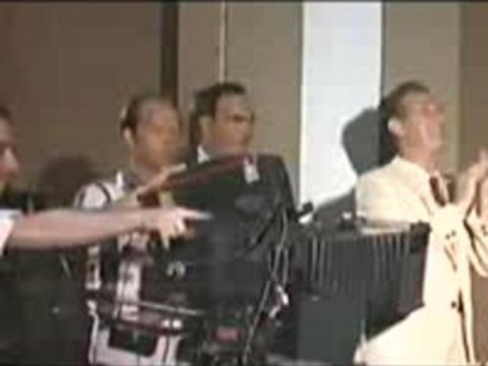 Johnny Cash - The One On The Right Is On The Left