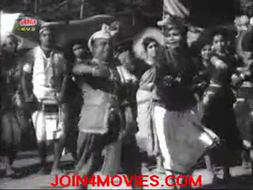 Do Dooni Chaar_clip1