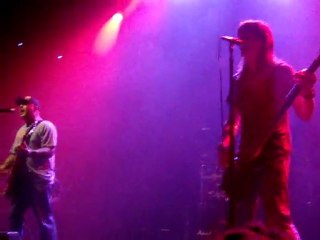 Staind - Right Here - La Cigale , Paris 12 Octobre 2011 .