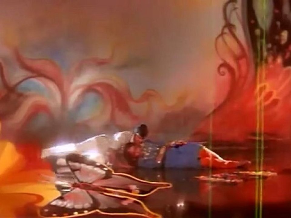 Vayasu Sogasu (Naari Naari Naduma Murrari)