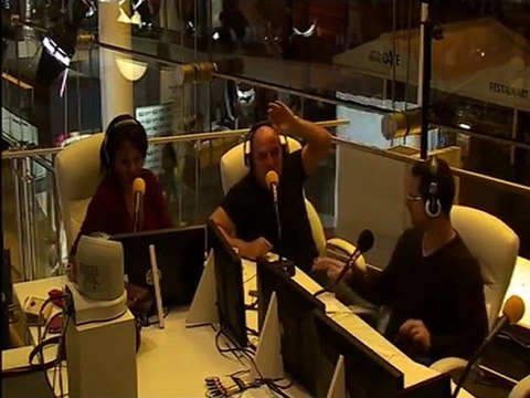 Vincent Moscato et les pantoufles de Richie McCaw