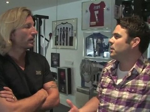 Robbie Savage tips his 2011/12 Premier League title bet