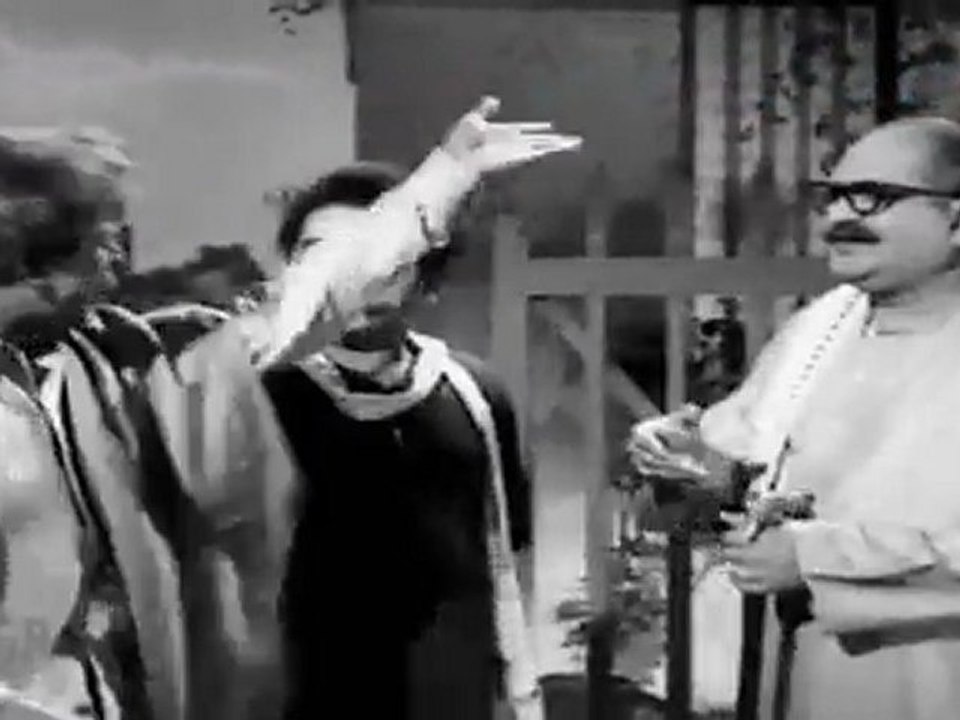 KAI KODUTHA DEIVAM-SCENE 03.mov