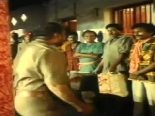 Valujada Tolubeltu - Rajendra Prasad Faints In Station