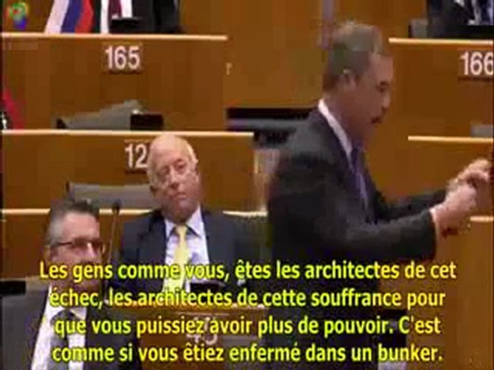 Nigel Farage clash Mr barraso au parlement européen et propose une nouvelle idee pour augmenter le Fonds Européen de Solidarité Financière - octobre 2011
