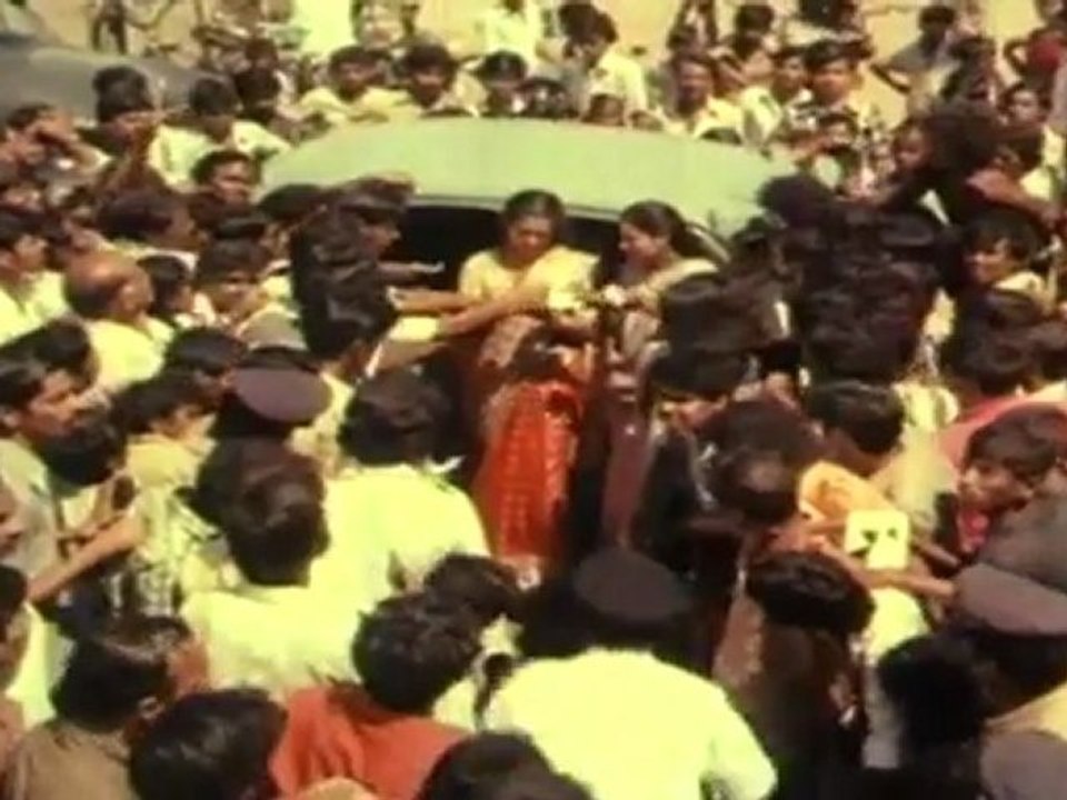 Kadaikan Parvai-SCENE 24.mov