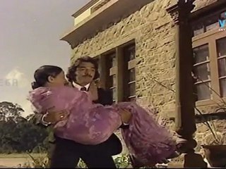 18 Vayathenela - Kamalhassan showing his love on Sarena