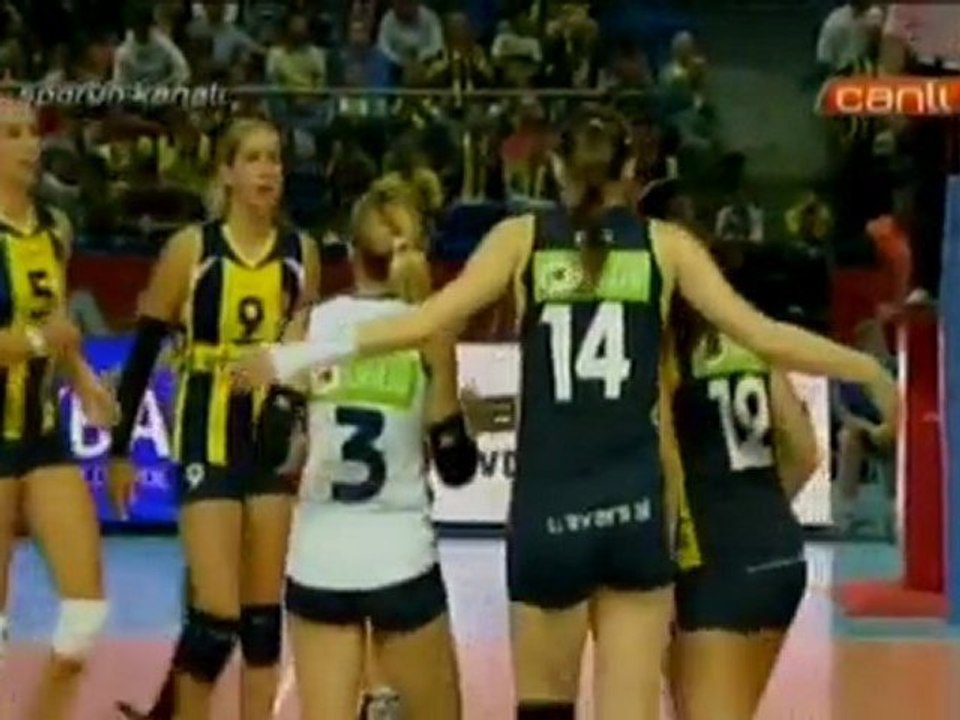 FENERBAHÇE UNIVERSAL - Gs Medical Park..2011-2012 voleybol lig 1. hafta..