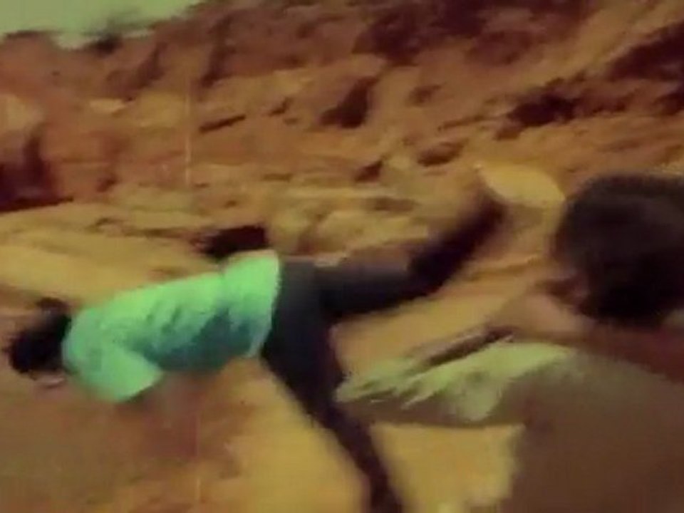 Kalarathrilo Kannepilla - Fight Scene