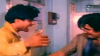 Sampoorna Premayanam - Shoban Babu Fight With Goons