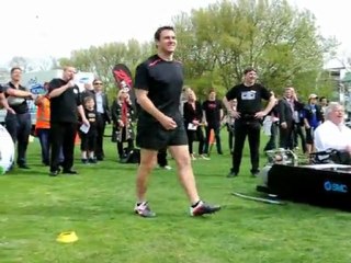 Concours de pénalités entre des robots et un ex-All Black