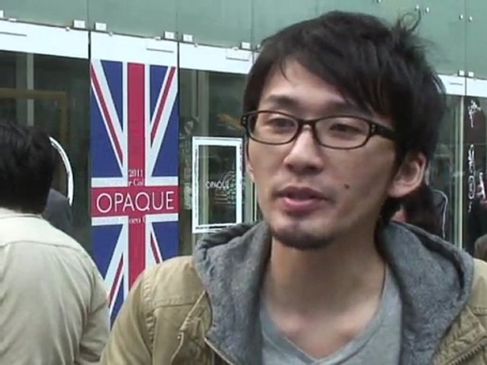 'Applemania' no lançamento do iPhone 4S