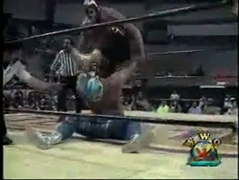 Mil Mascaras, Rey Misterio Sr & Cachorro Mendoza vs Canek, Huichol & Zorro de oro.